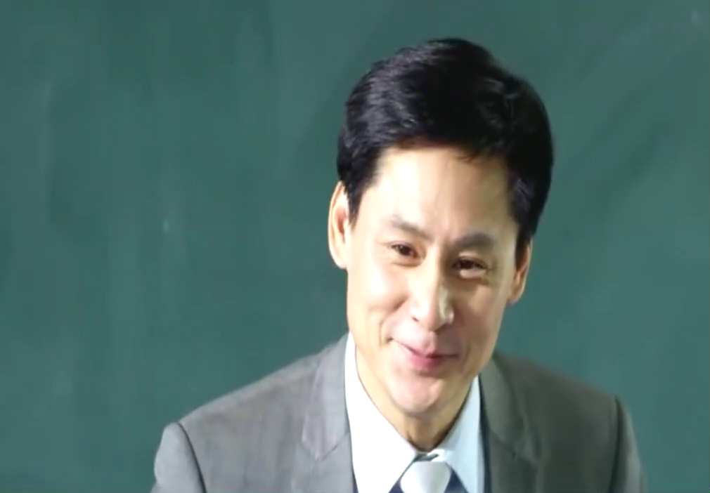 关谷上课教学生画画遇到难题,众人其想办法解决