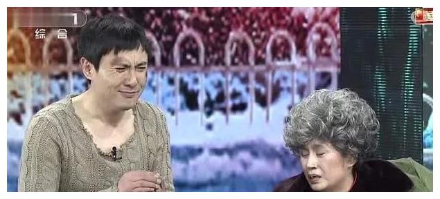沈腾春晚小品现场忘词,马丽一句话成就经典