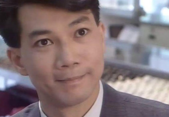 原本出演虚竹这个角色的演员并不是黄日华,而是演员李青山,李青山当时