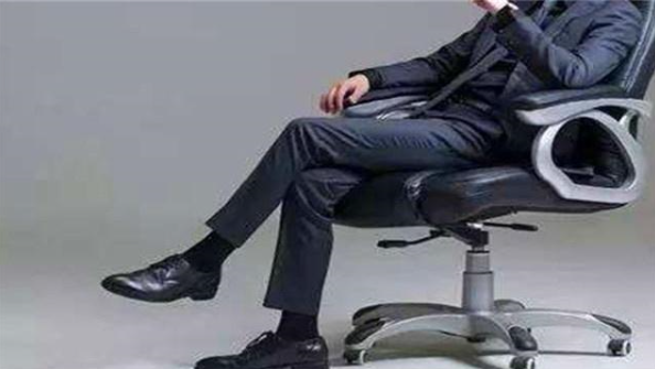 农村俗语手不扶碗穷一世抖腿耸肩霉三代是何意有道理吗