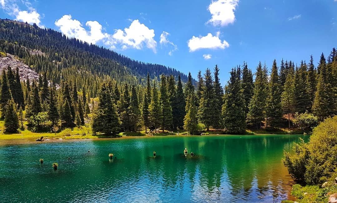 吉尔吉斯斯坦:山地美景动人心弦,游牧生活典范