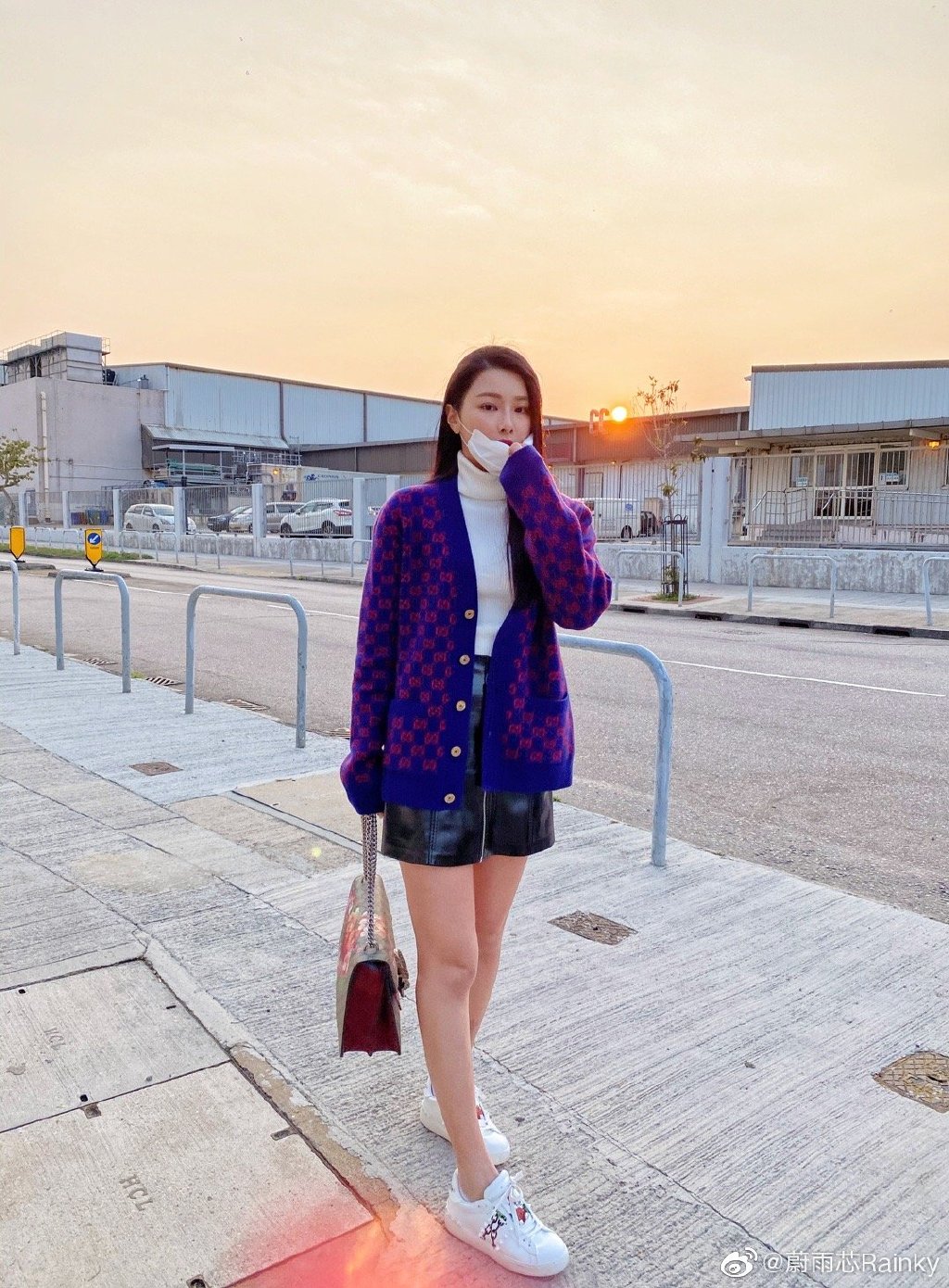 美女歌手蔚雨芯迷人写真美照真好看