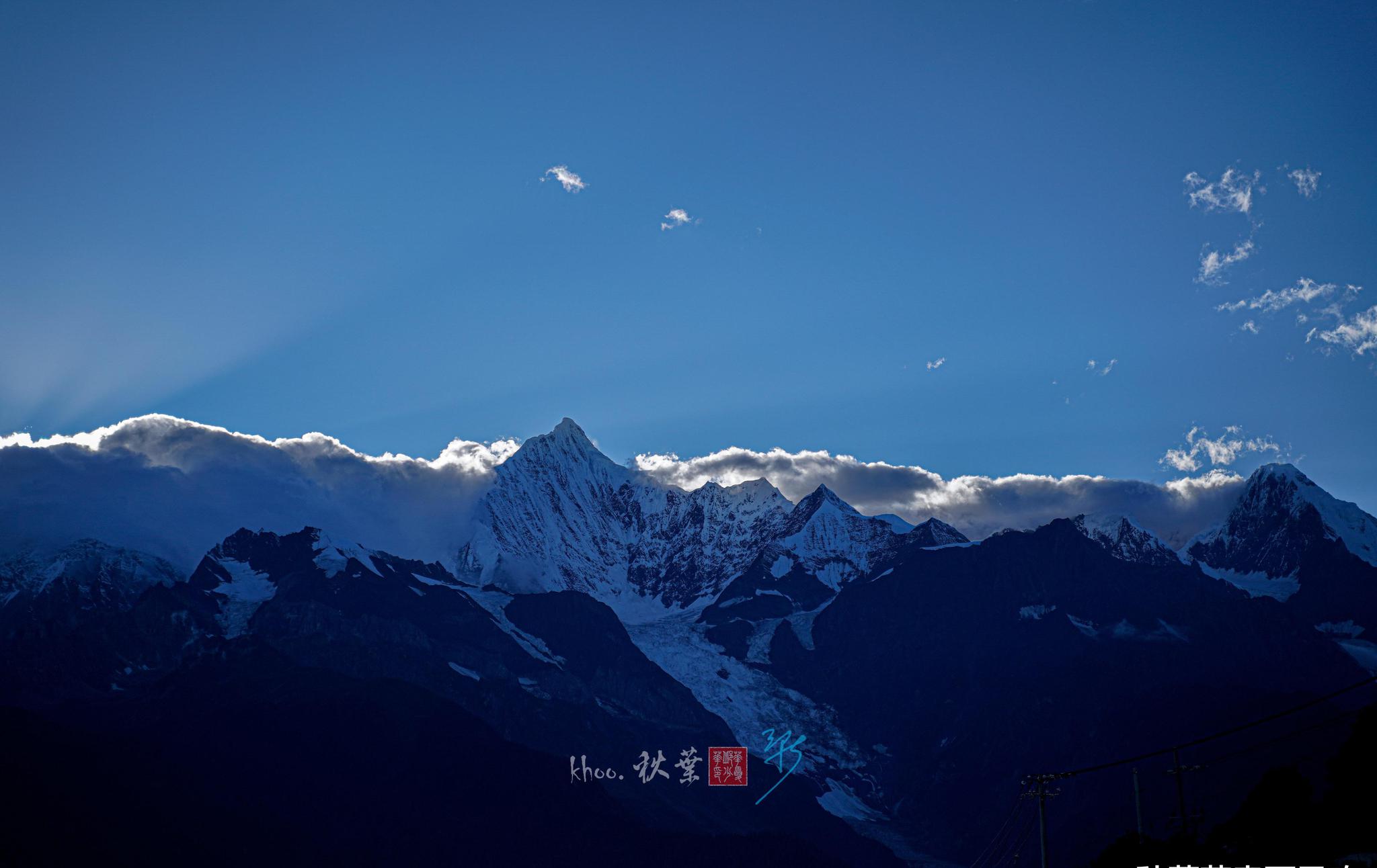 需要天气与运气加持才能见到的日照金山：飞来寺赏梅里太子十三峰__财经头条