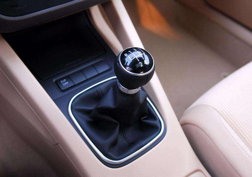 买手动挡是因为穷?手动挡的好处,懂车的人才懂