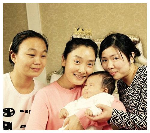 玲花的老公徐明朝非常帅气曾毅的老婆李娜也是一个大美人