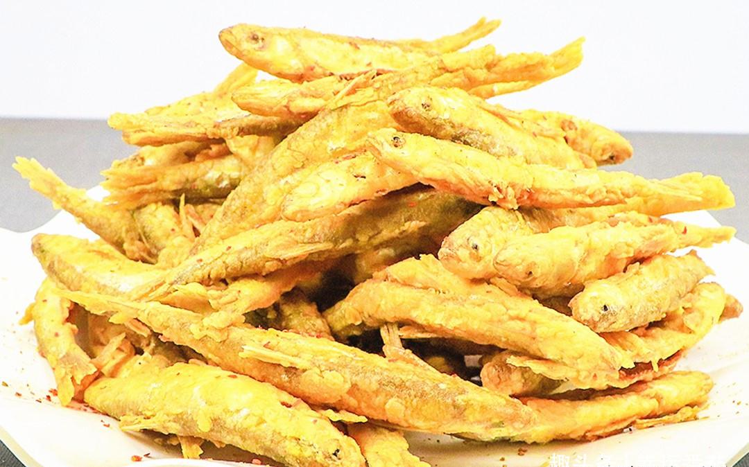 炸小焦鱼有人用淀粉有人用面粉大厨教你正确做法焦香不回软