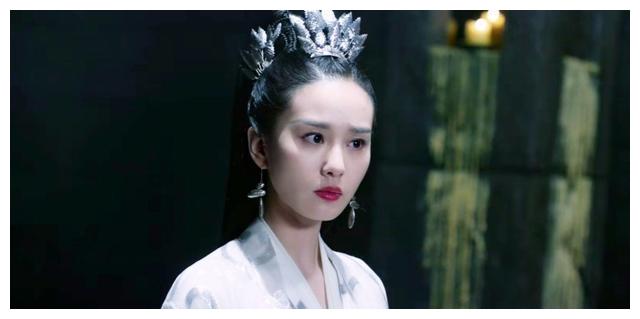 张敏坐在屋里,不思不想头脑一片空白,心中慌乱无主