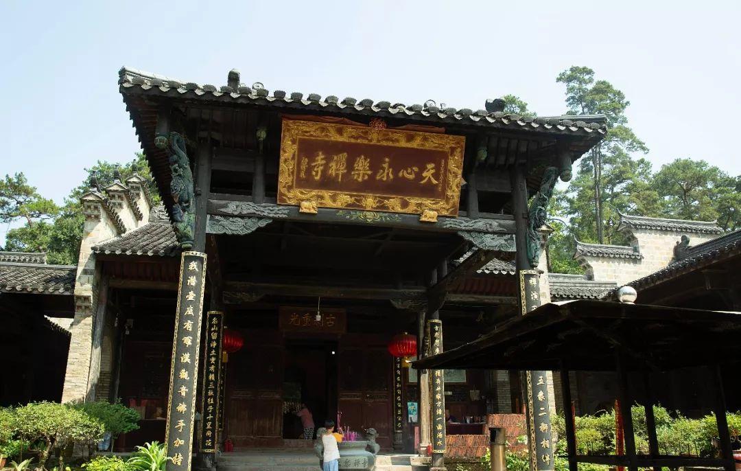 福建旅游人气高的一座寺庙,深藏于武夷山中,属于5a级风景区
