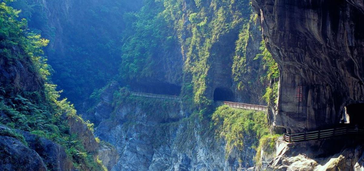台湾行:在台湾太鲁阁峡谷,领略这幅雄奇壮美的山水画卷吧!