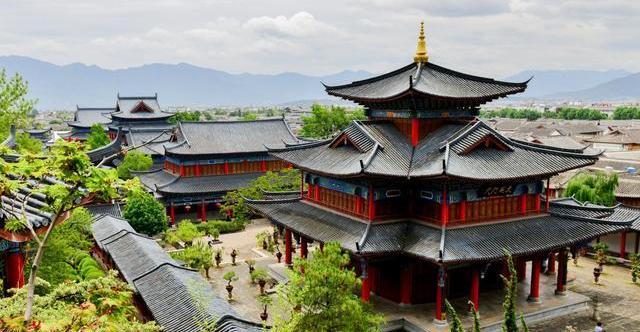 云南有座家族府邸,堪称丽江的"紫禁城",一座壮丽辉煌的土司府