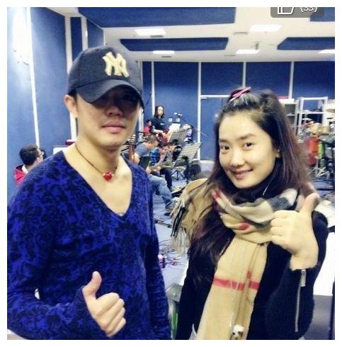 玲花的老公徐明朝非常帅气曾毅的老婆李娜也是一个大美人