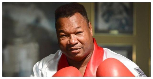 学习,在上述31-35名拳击手中,除了阿圭罗,霍姆斯以外的三个人都不知道