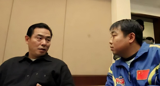 刘国梁被传接受调查,名记回应刘指导目前已归队,蔡振华也没事