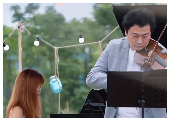 向往的生活收官陈萨欧阳娜娜等在田园音乐会上四重合奏
