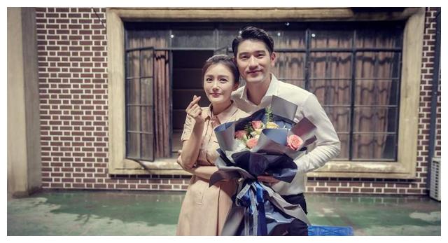 《怪你过分美丽》高以翔1米95的他,与秦岚站一起为何没身高差?