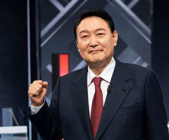 韩版特朗普?尹锡悦当选韩国总统,曾扬言一周就要工作120小时休闲区蓝鸢梦想 - Www.slyday.coM 韩版特朗普?尹锡悦当选韩国总统,曾扬言一周就要工作120小时休闲区蓝鸢梦想 - Www.slyday.coM