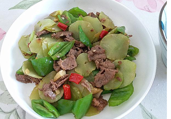 夏天多吃这家常小炒菜,有荤有素,营养美味,强壮身体,吃不胖