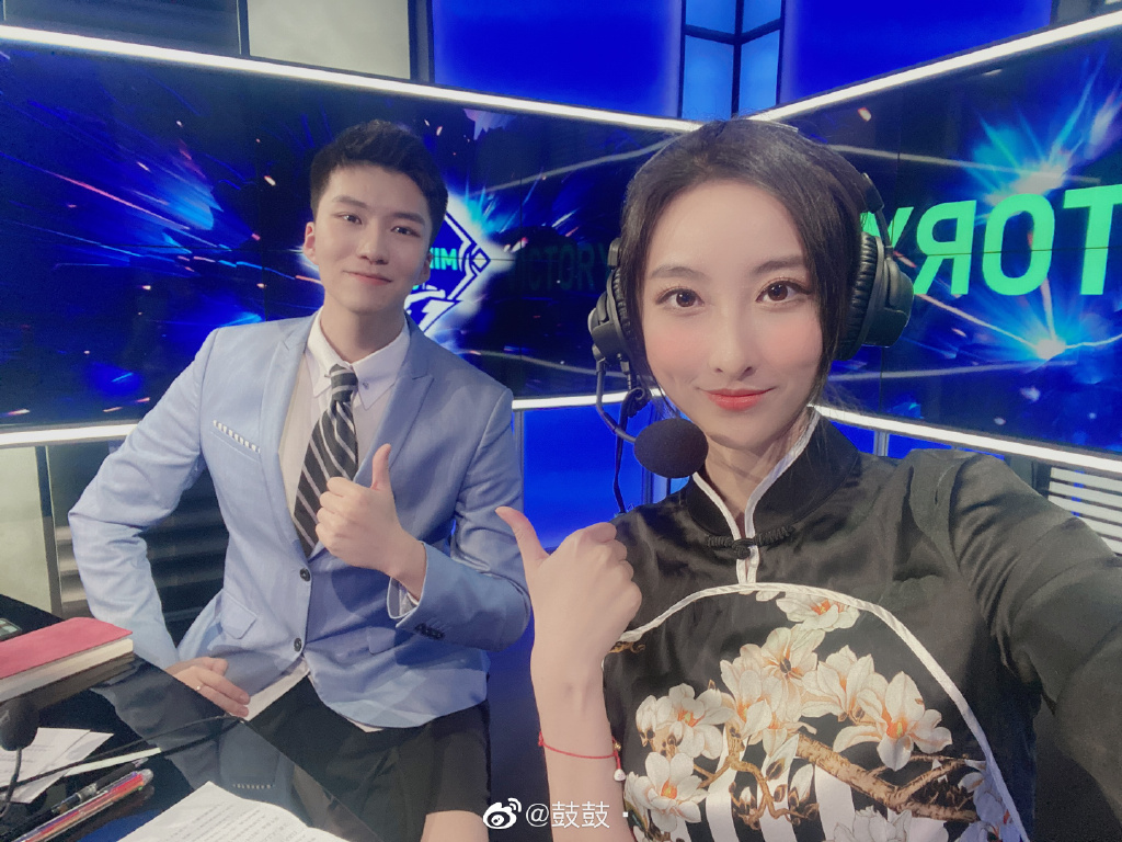 英雄联盟美女解说鼓鼓迷人写真美照真好看啊_高清图集_新浪网