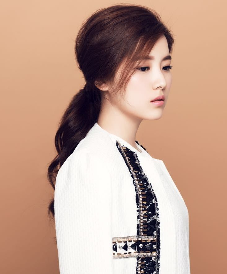 冯丽丽,影视女演员,被誉为"气质女神"