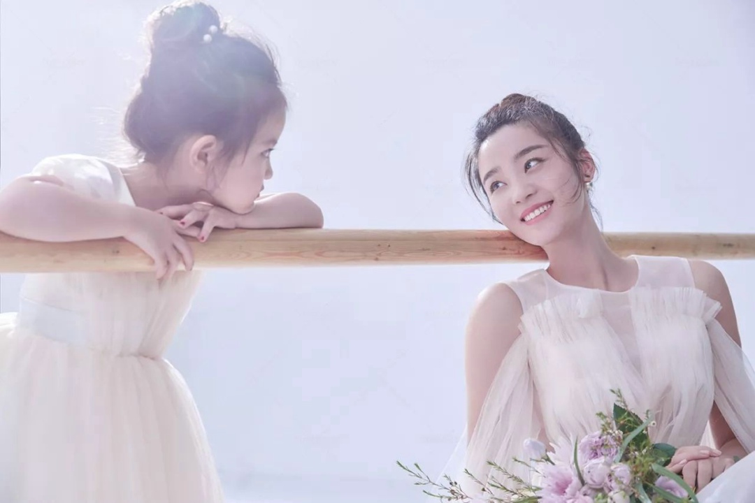 收入多少,你才敢放心当全职妈妈?现实答案还挺戳心窝子休闲区蓝鸢梦想 - Www.slyday.coM 收入多少,你才敢放心当全职妈妈?现实答案还挺戳心窝子休闲区蓝鸢梦想 - Www.slyday.coM