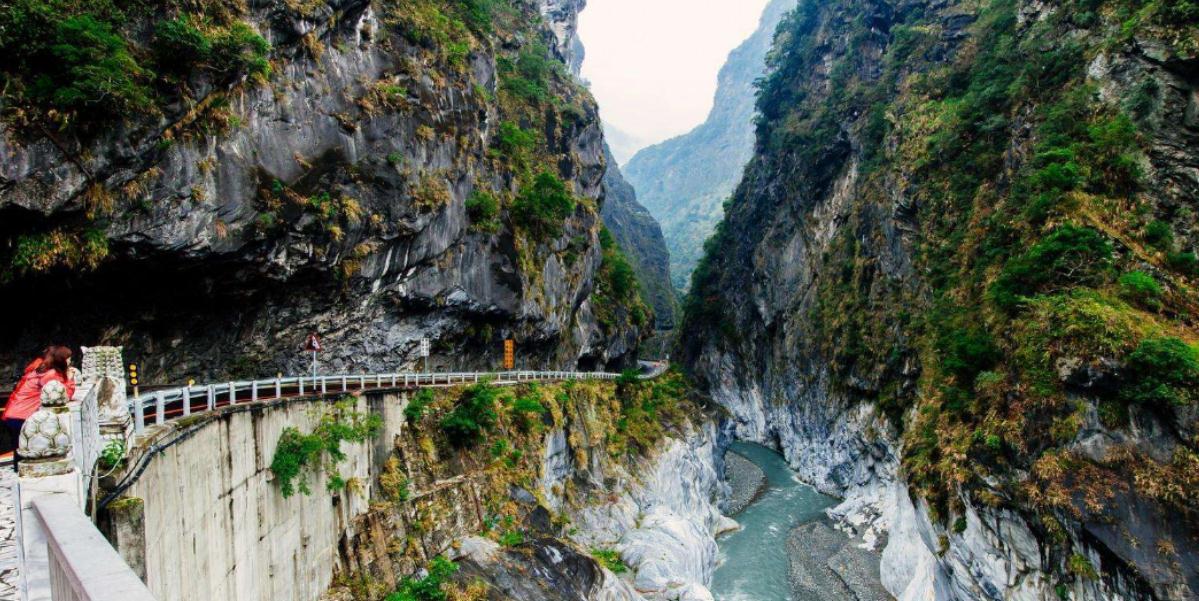 台湾行:在台湾太鲁阁峡谷,领略这幅雄奇壮美的山水画卷吧!