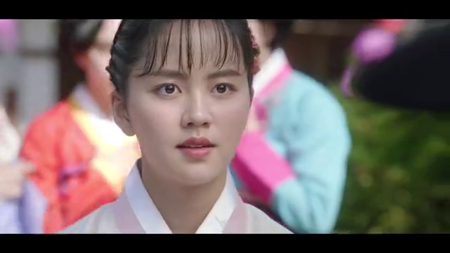 绿豆传:一男子持刀威胁十二岁小女孩儿,女主拔刀相助