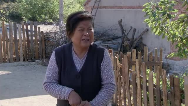 农村婆婆回到家,得知恶毒儿媳把房子卖掉,婆婆简直不敢相信