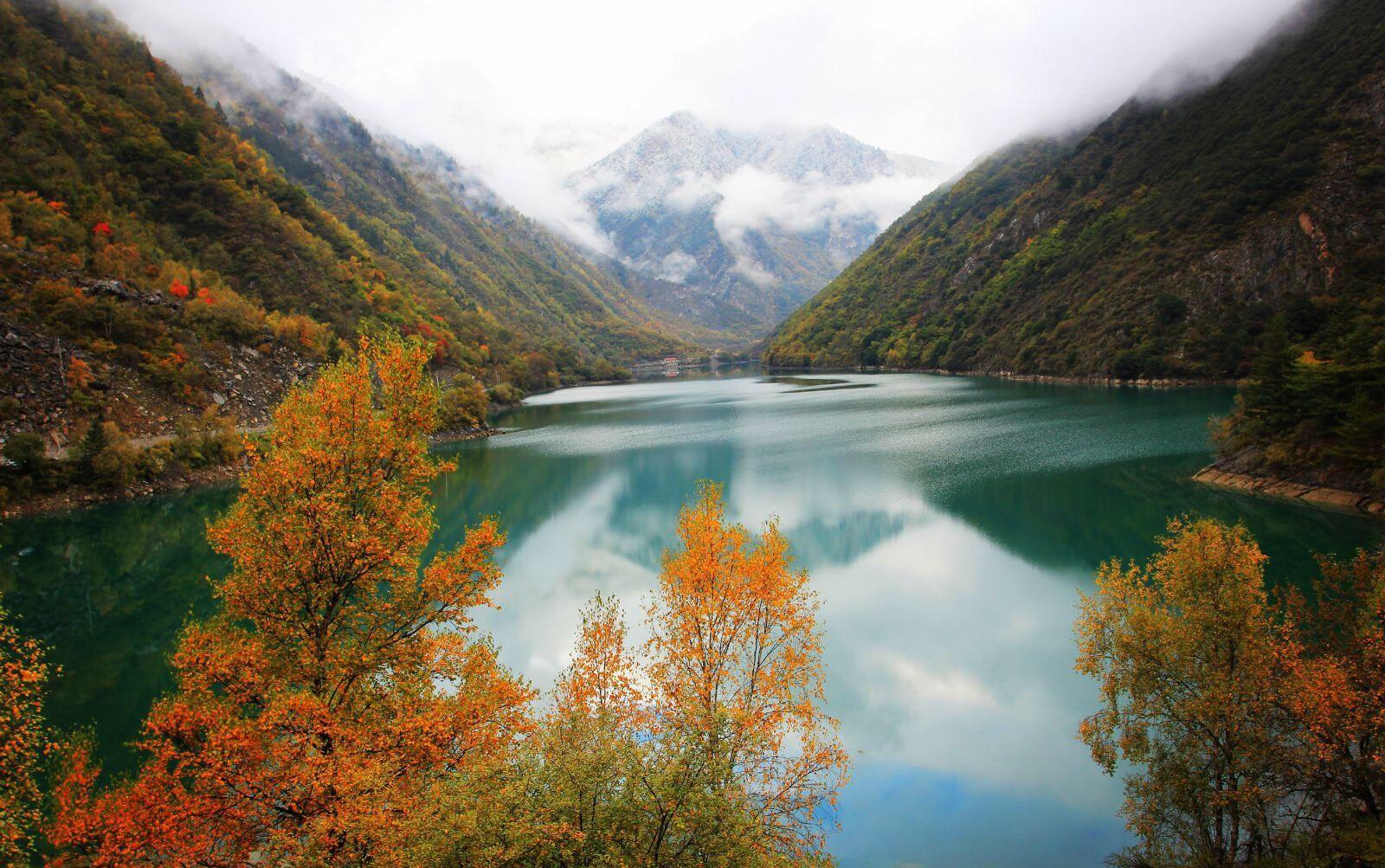 四川一处冷门景区,景色不输九寨沟,享有小九寨的美誉