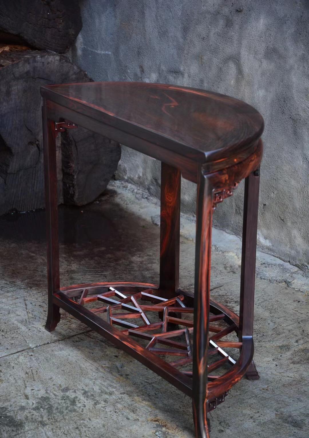 大红酸枝月牙桌,玄关美搭装饰,美极了!