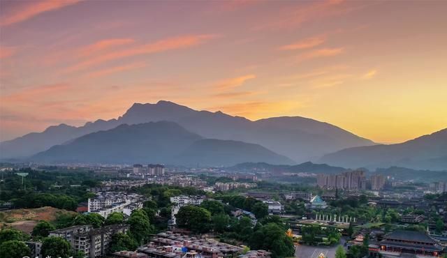 航拍:变身为4a景区的高速服务区,乐山夹江天福茶园