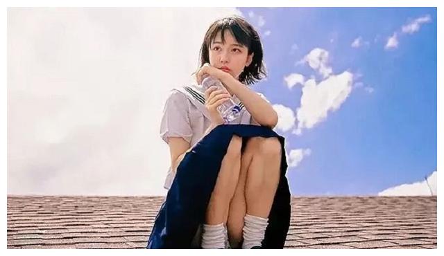 诸葛大力说自己上学时没人追看到初中旧照网友换我也不追