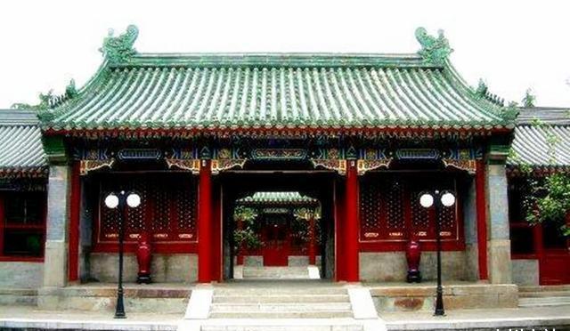 古代房子不是随便盖的,若一不小心坏了规矩,轻则杖责重则砍头