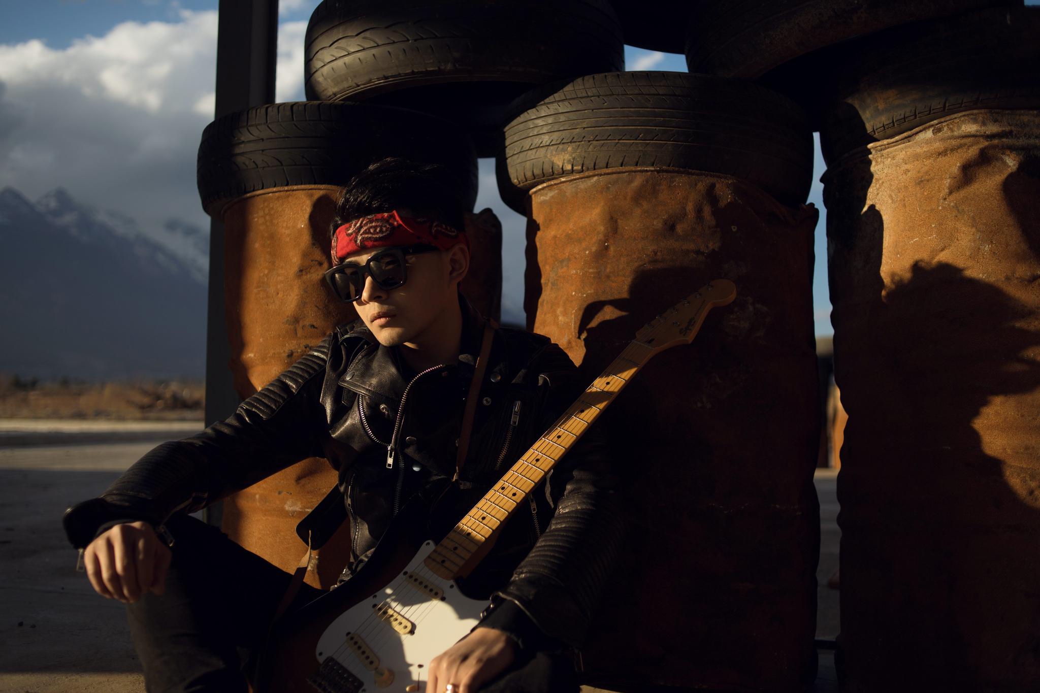 谭轩辕新单《西部往事》上线 讲述牛仔追寻心中挚爱