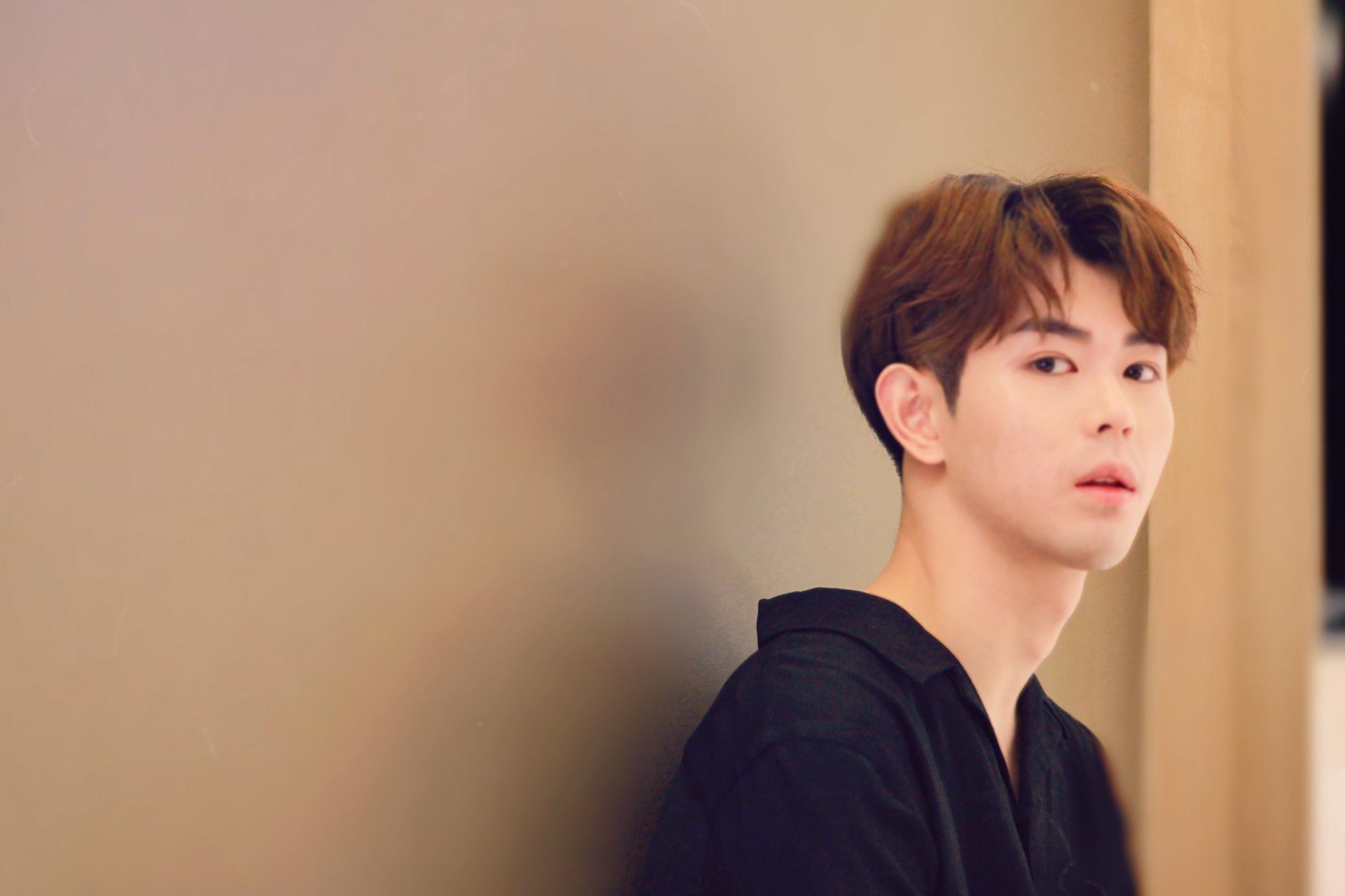 歌手刘珂全新原创单曲《stuck on you》岁末上线 倾诉爱情纠葛