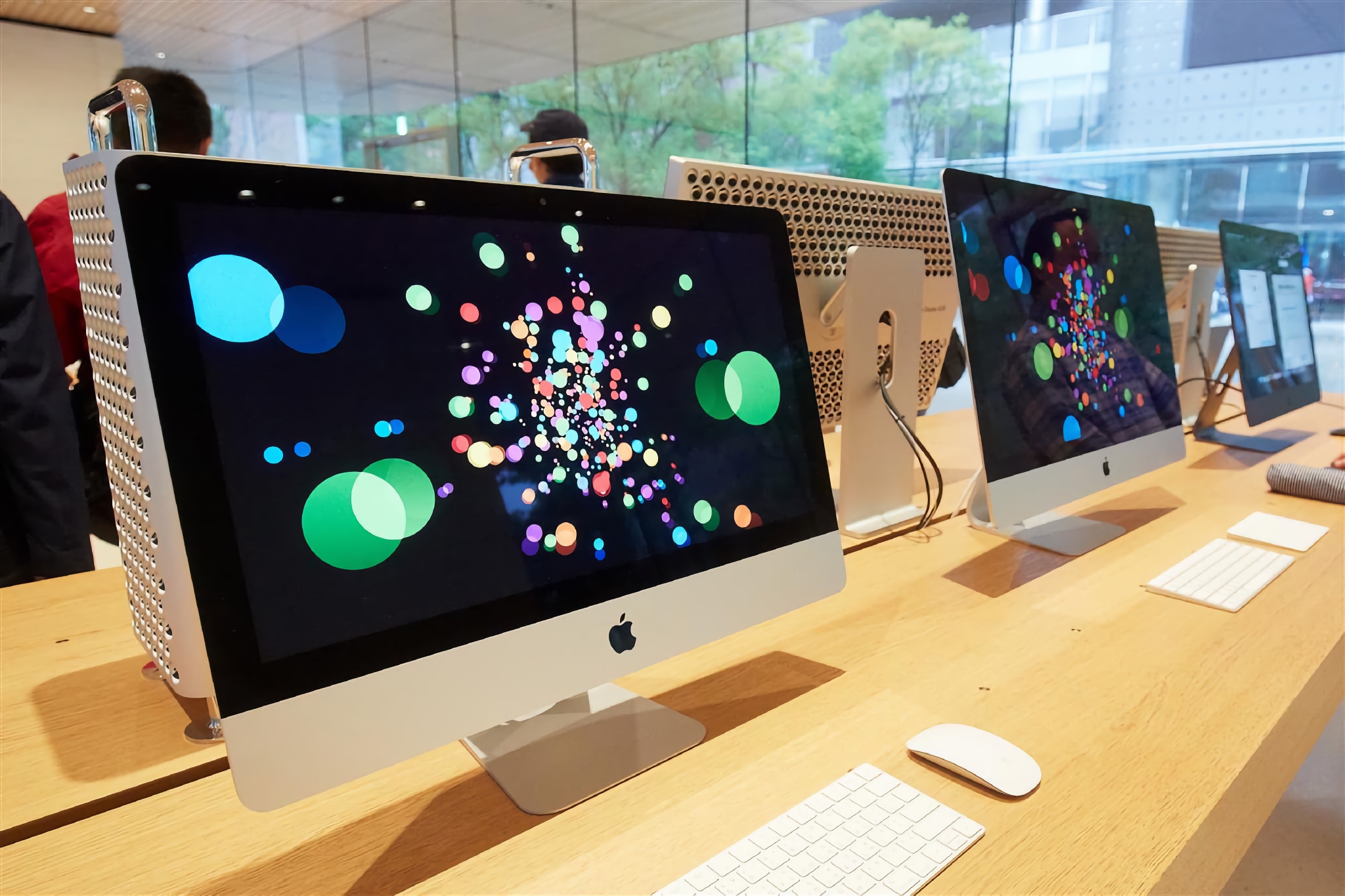 27英寸m1 max imac已经开始量产,屏幕存争议