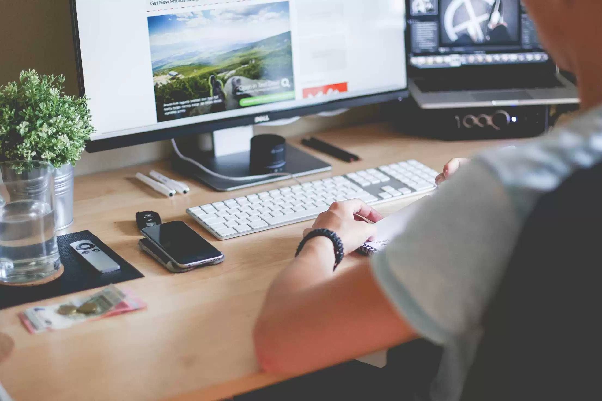 2岁前接触电子屏幕会影响智商?长期关灯玩手机,没准收到3个后果休闲区蓝鸢梦想 - Www.slyday.coM 2岁前接触电子屏幕会影响智商?长期关灯玩手机,没准收到3个后果休闲区蓝鸢梦想 - Www.slyday.coM