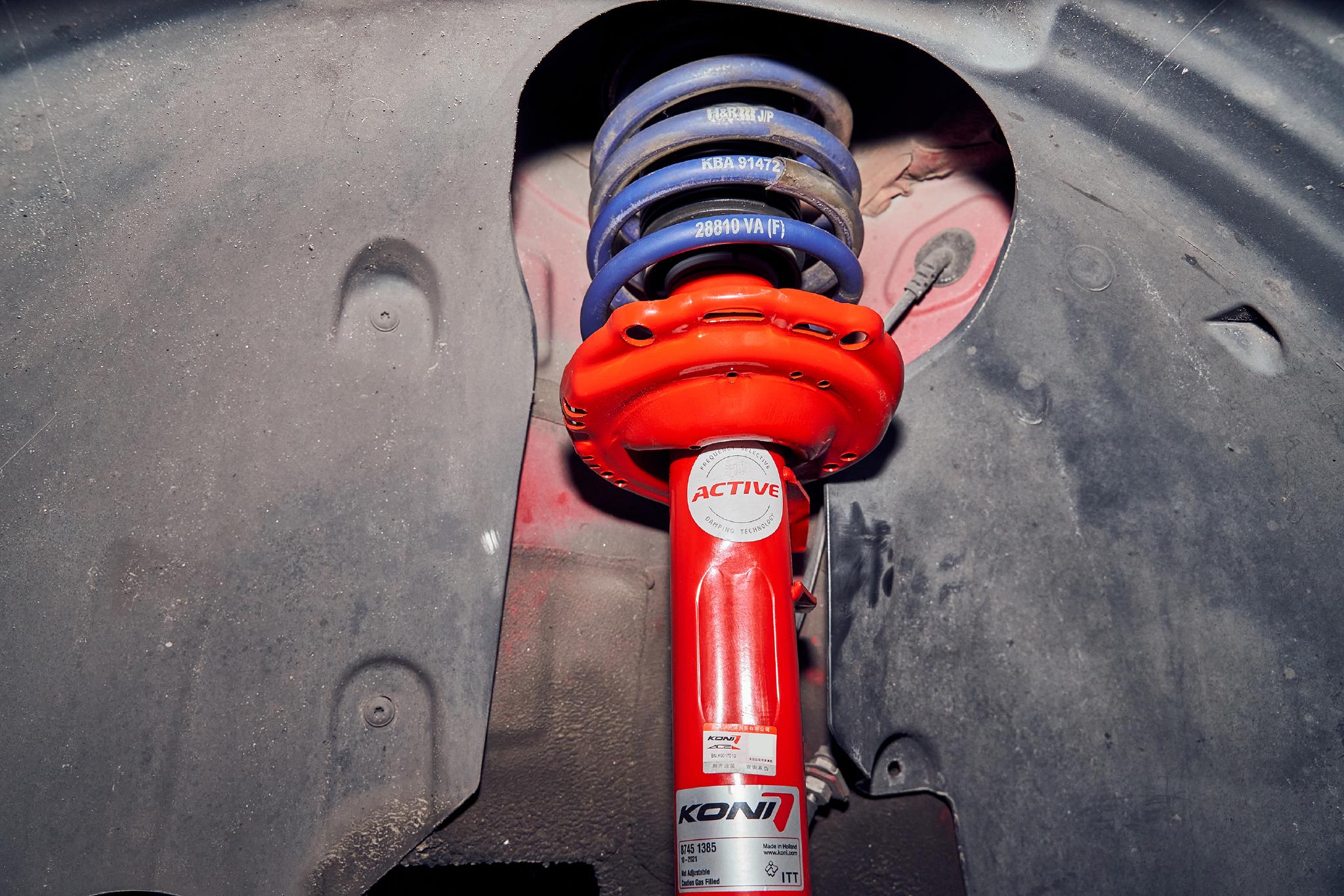 hr短弹簧安装在koni避震桶上也有可能损坏避震,因为说明书标示了,koni