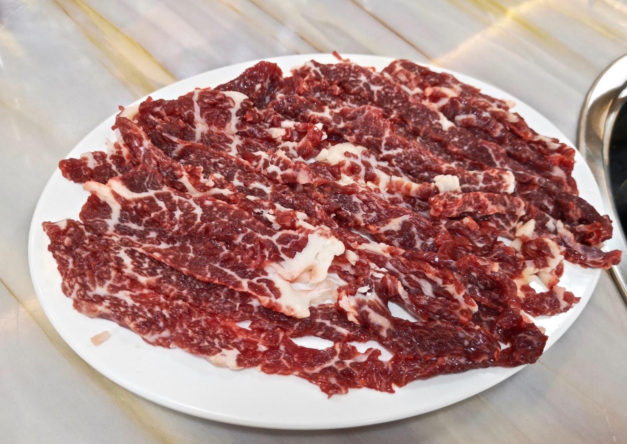 美味潮汕鲜切牛肉火锅这些不同的牛肉你知道它们都有什么特点吗