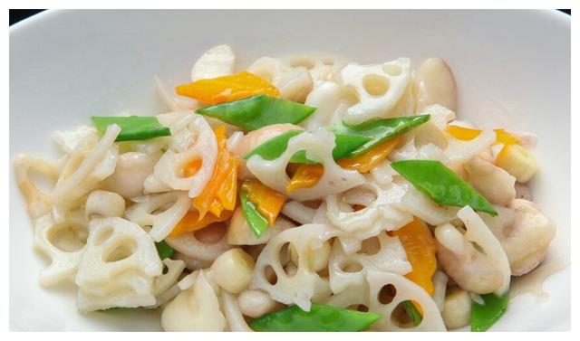 炒莲藕,切忌直接下锅,多加1步,莲藕又香又脆,颜色白净不发黑__财经