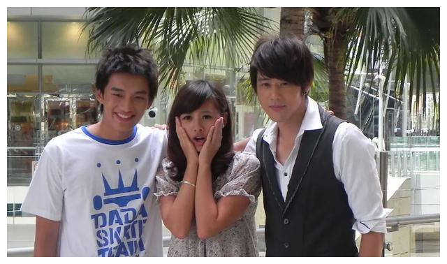 武虎将还和韩国女星朴信惠合作了《旋风管家》