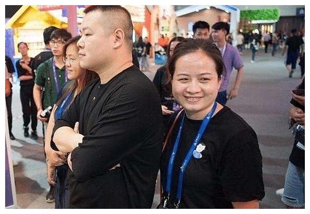 德云社,几大顶梁柱的媳妇都长什么样,于谦成人生赢家