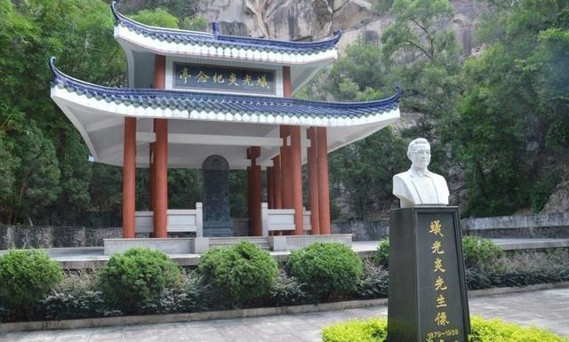 他靠做苦力挣下亿万家产，为抗日捐出5个亿，临终一句话让人落泪