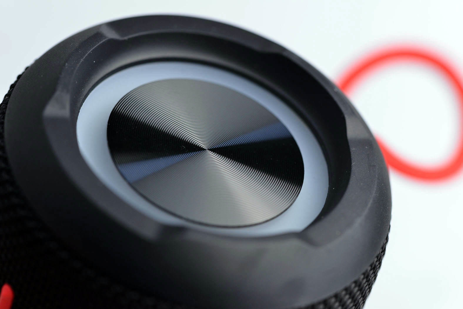 户外蓝牙音箱不到300能买吗双喇叭双低音振膜ipx7防水可劲造