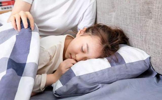 懂得健康哄娃睡觉的父母能让孩子有三大长处