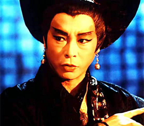 黑山老妖终成"姥姥",满头白发现身音乐会,偶遇霍启刚亲切合照__财经头