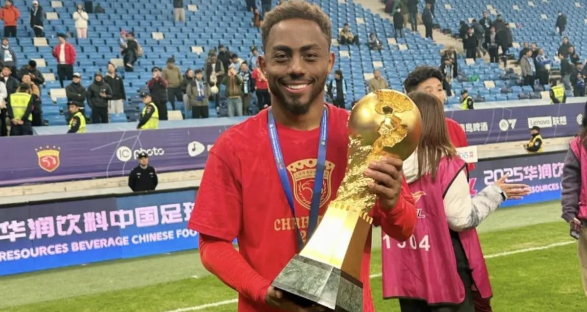 记者曝：上海海港将签第6外援，韩鹏飞转会失败