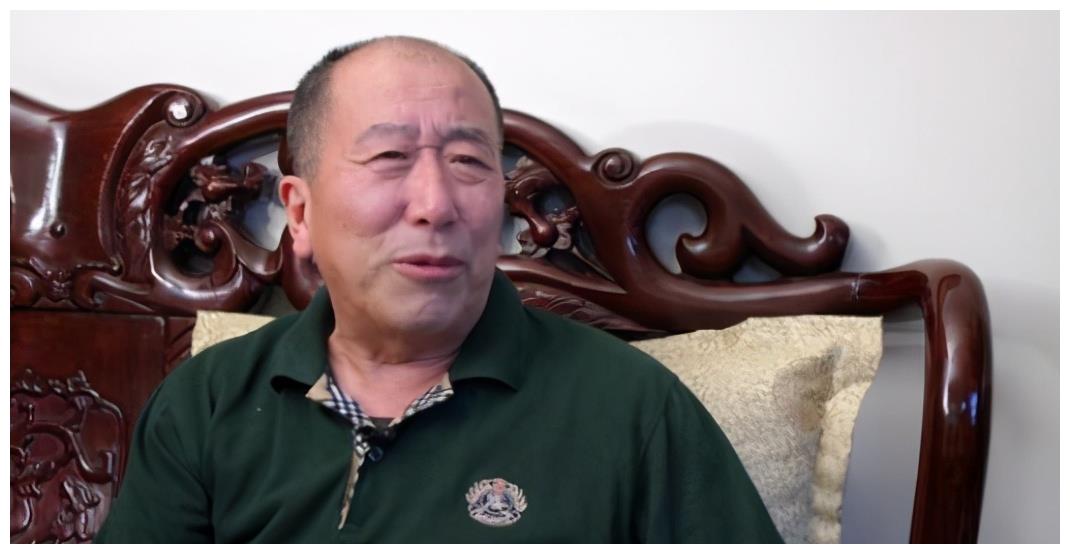 命苦雷恪生:早年丧妻带一双儿女生活,晚年遇真爱心中却藏着遗憾