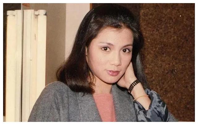 72岁"周伯通"近照身材臃肿肚腩大,爆料曾当面骂翁美玲演技差|秦煌