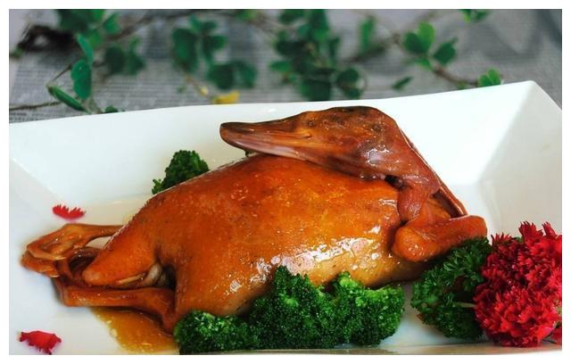 老广们喜欢的酸梅鸭鸭肉酸甜爽滑好吃又开胃流口水了