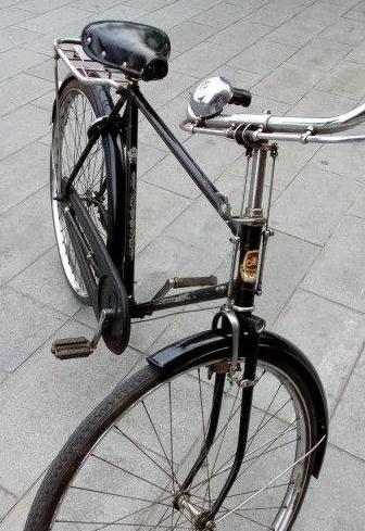 80年代,一辆永久28自行车价值180元,相当于如今多少钱?